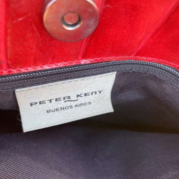 Peter Kent alligator style bright red bag - Picture 5 of 5